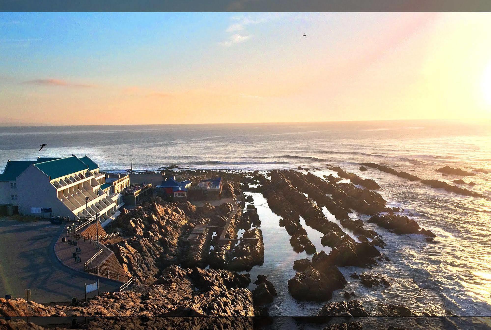 The Point Hotel & Spa Mossel Bay Exterior photo